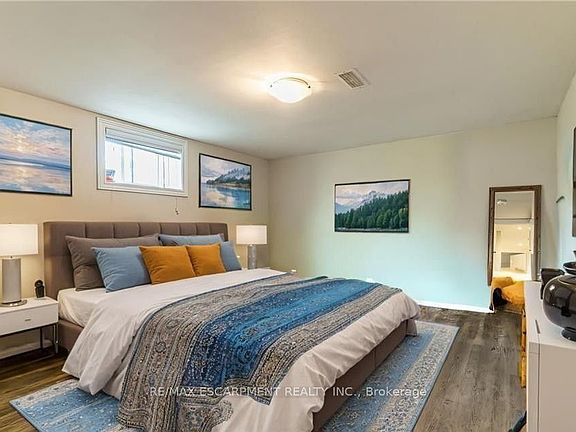 3rd image of 609 Mohawk Rd E #2
