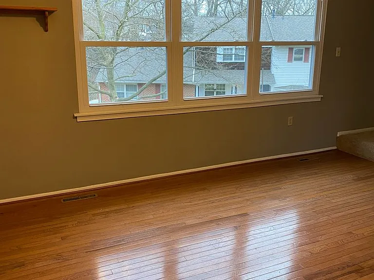 464 Worthington Rd — Photo 8