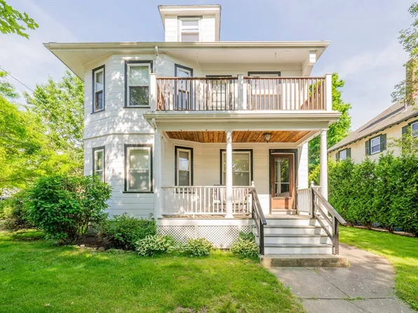 61 Pine St, Belmont, MA 02478