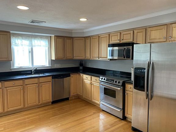 5th image of 63 Charles St #63-AUB