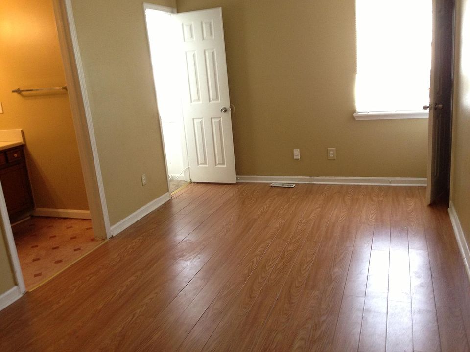2nd image of 775 Crestside Ct