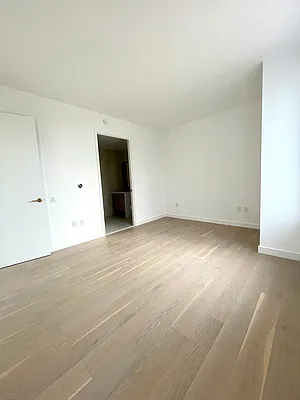 Rented by Modern Spaces | media 4