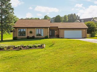 13572 S High Point Dr, Traverse City, MI 49684