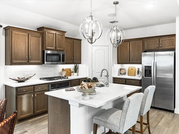 Majestic floor plan by Pacesetter Homes featuring a two-story layout with 4 bedrooms, 3 bathrooms, a