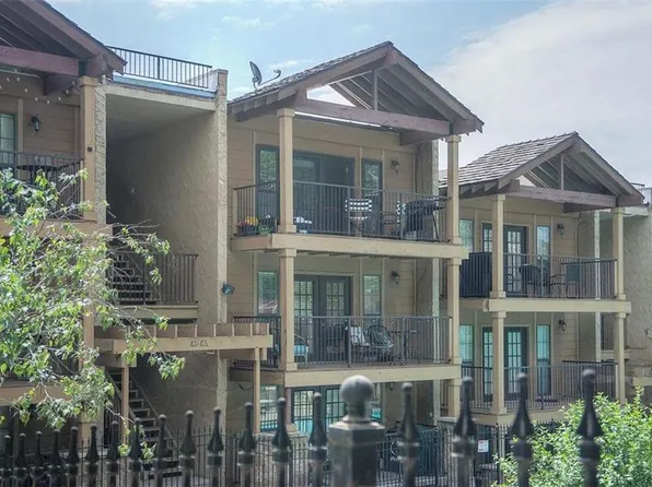 4727 Jarboe St APT 86, Kansas City, MO 64112