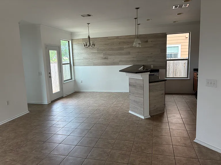 13408 Guarnere Dr — Photo 7