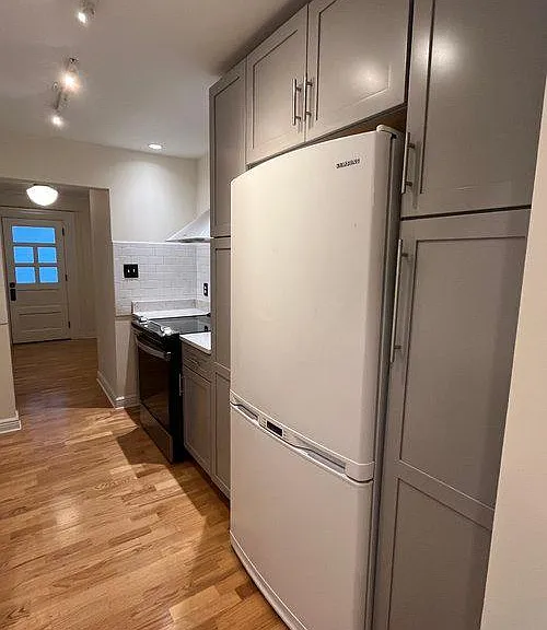 821 S Henderson St — Photo 9
