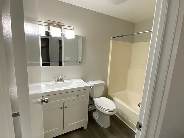 75 W Whidbey Ave #C204 — Photo 9