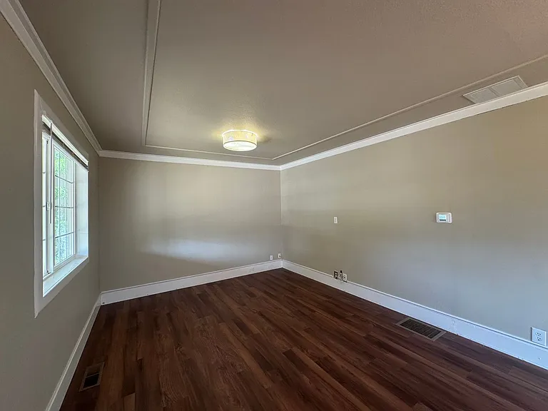 5019 N Whitman St — Photo 2