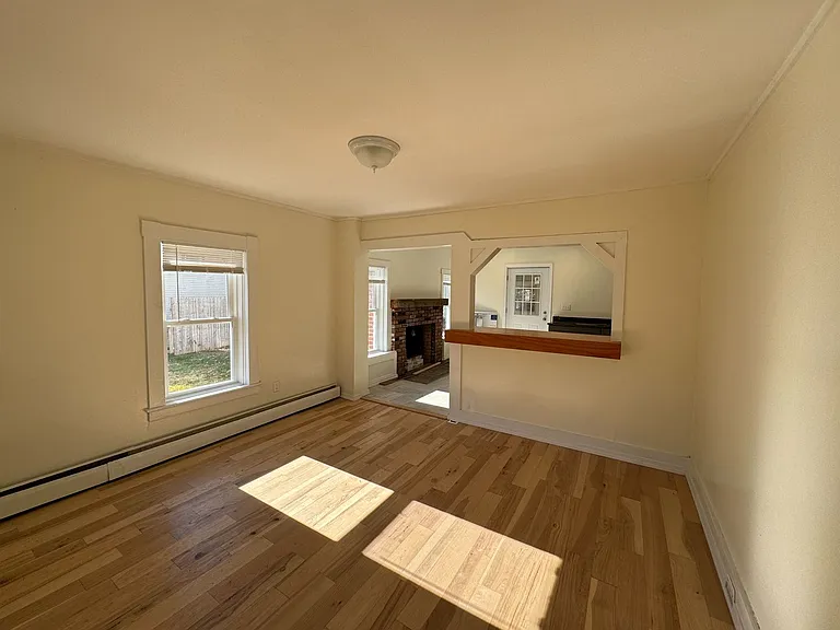 21-23 Maple St — Photo 5