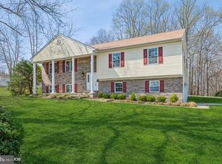 2795 Berry Hills Rd, Waldorf, MD 20603