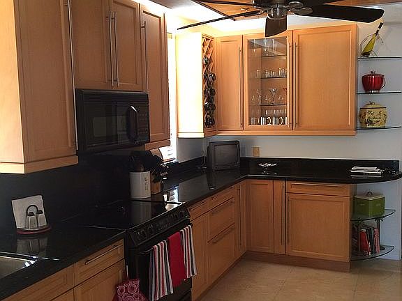 5th image of 1700 S Bayshore Ln APT 6B