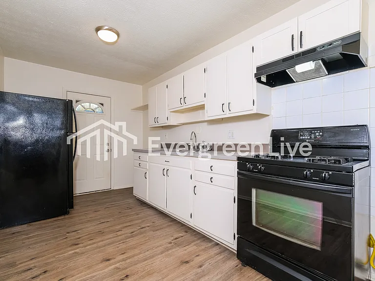 2980 Southfield Dr — Photo 6