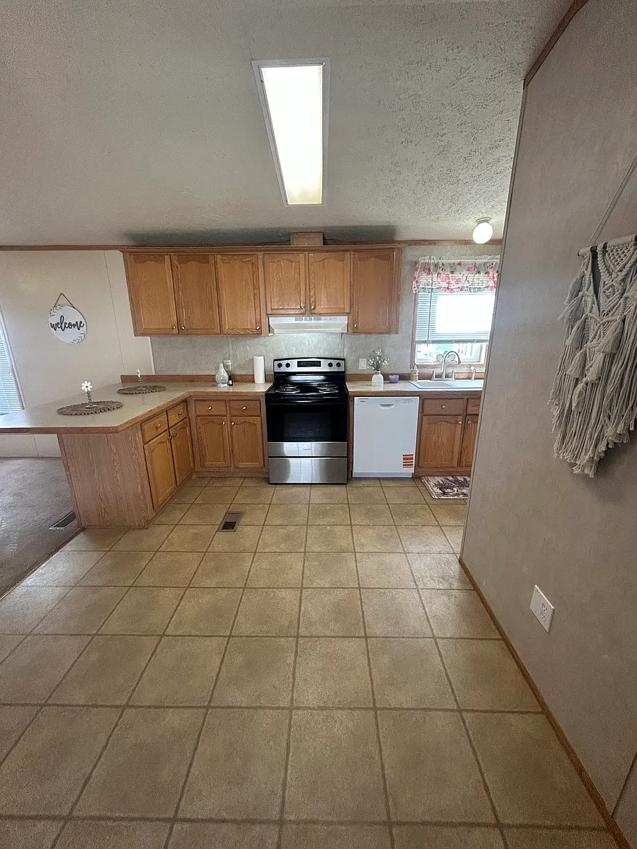 Photo 2 of 24 - 320 Thompson Rd #F02 - Oswego, NY Building Photo - 320 Thompson Rd #F02