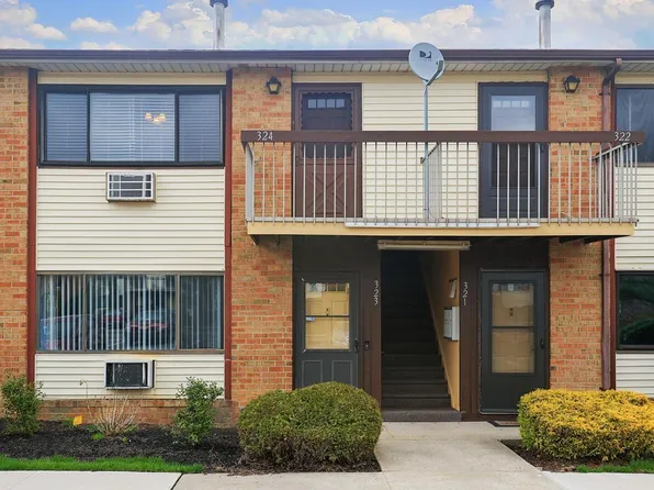 324 Cricket Ln #324, Woodbridge, NJ 07095