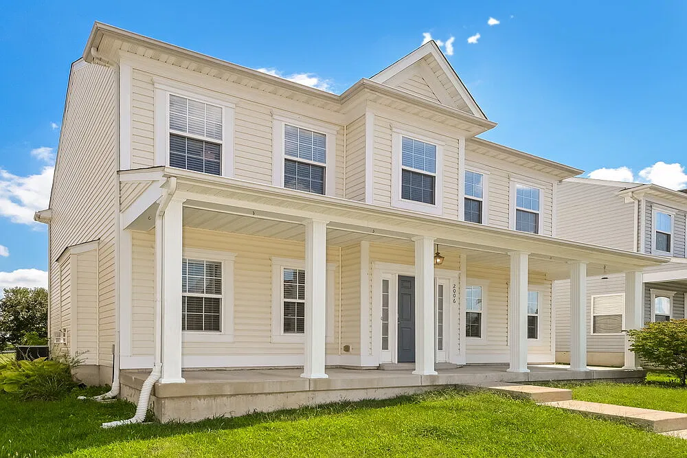 4 bed, 2.5 bath, 2080 sqft, $2,715 — Photo 4