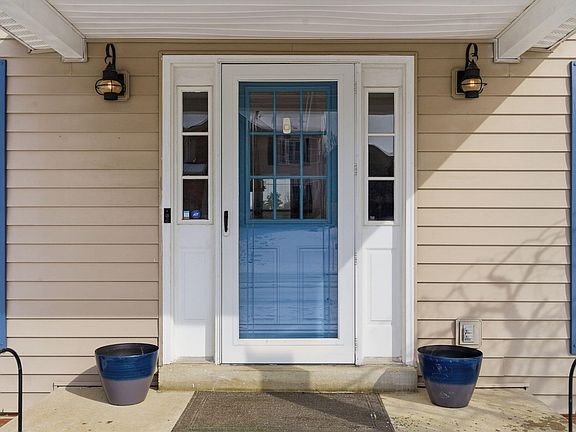 5th image of 2371 Hartland Parkside Dr