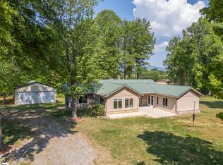 183-185 Rubin Thorne Rd, Campobello, SC 29322