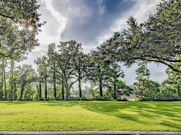 200 Barrios Ave, Houma, LA 70360