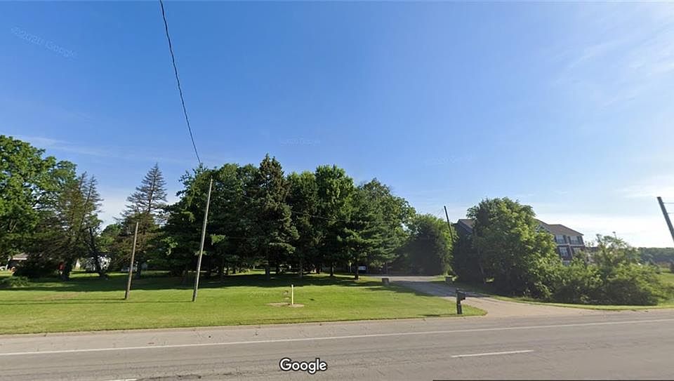 2nd image of 3224 E Main St