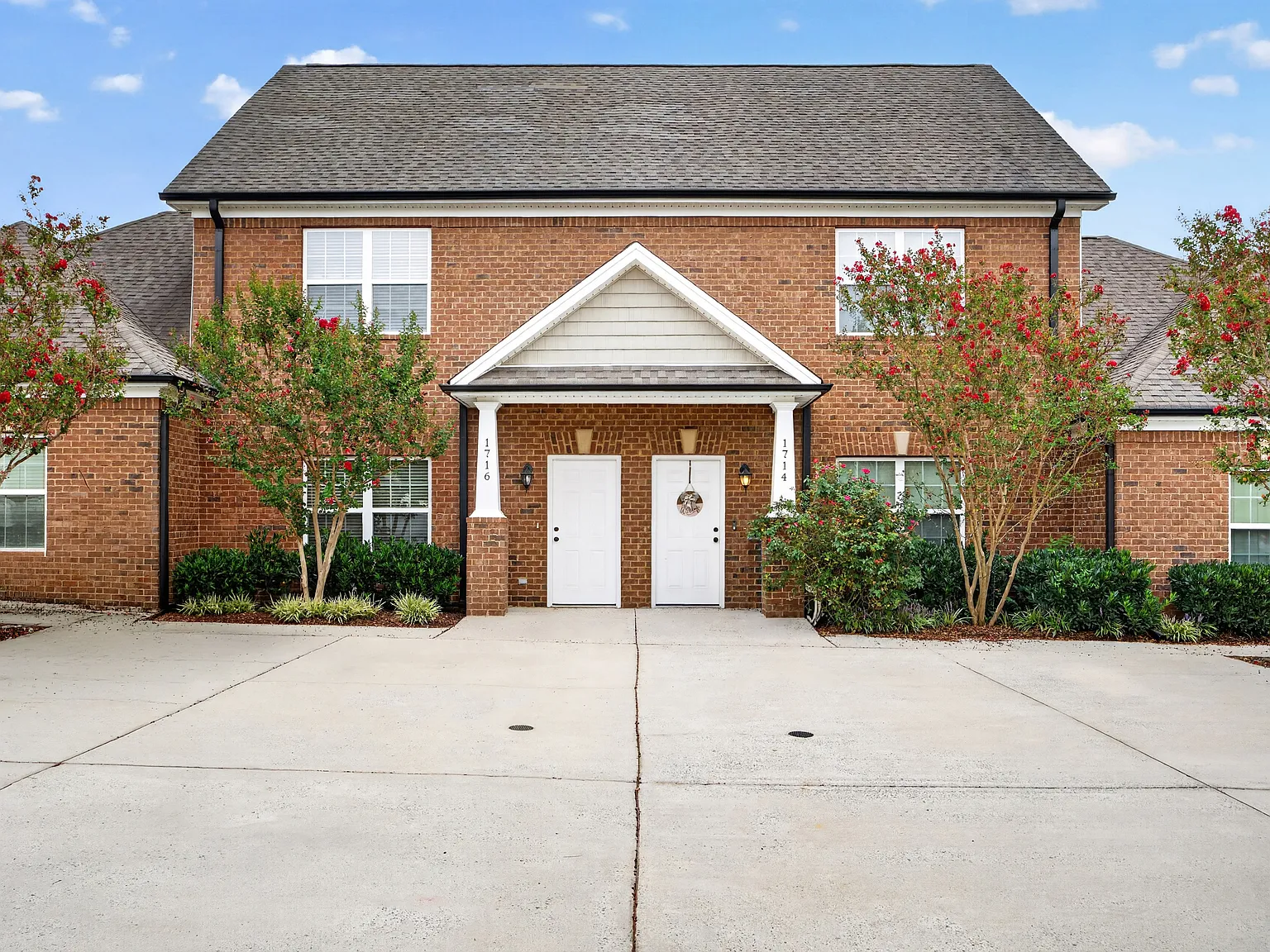 1716 Stone Castle Dr NE — Photo 2