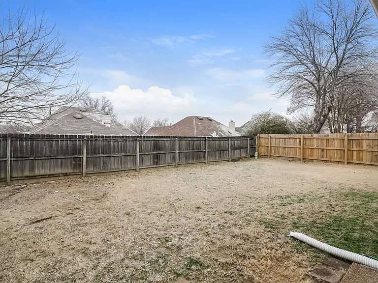 4077 Course View Dr — Photo 17