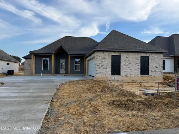 322 Tremont Dr, Florence, MS 39073