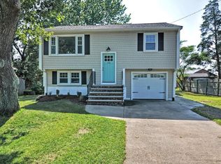 150 Cottonwood St, Fairhaven, MA 02719