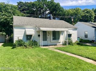 402 Kensington Ave, Ferndale, MI 48220
