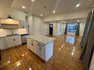 716 N Madison St, Siloam Springs, AR 72761