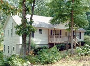 3903 Pine Shore Cir, Gainesville, GA 30501