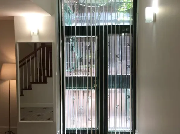 122 Elizabeth Street image 12 of 12