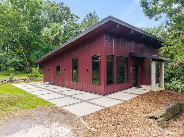 39 Wolf Rd, Asheville, NC 28805