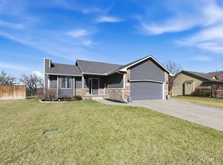 218 W Meadowsweet Ct, Andover, KS 67002