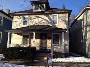917 Crosby St NW, Grand Rapids, MI