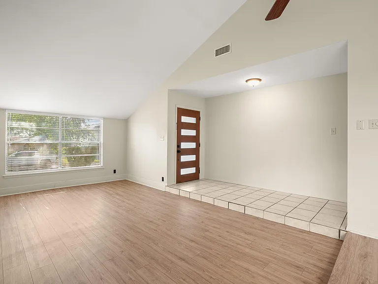 7302 Sevilla Dr — Photo 7