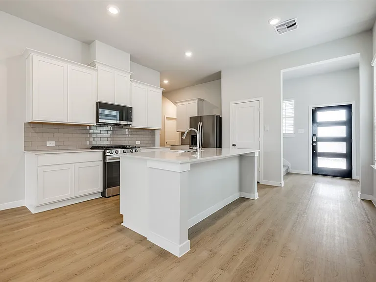 12534 Nueces River Dr — Photo 7