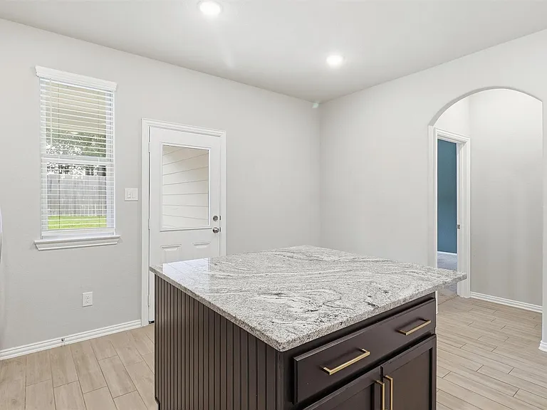 8415 Balding Dr — Photo 25
