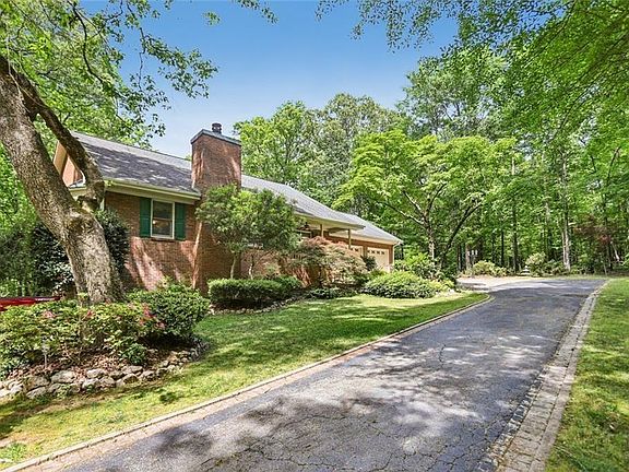 2nd image of 13597 Woolsey Rd