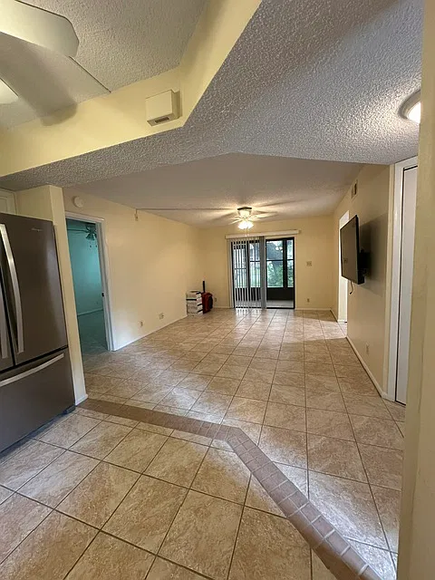 19505 Quesada Ave — Photo 3
