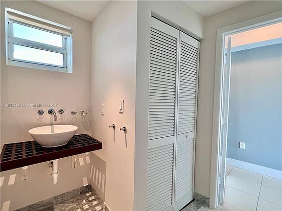 4th image of 2000 Bay Dr APT 409