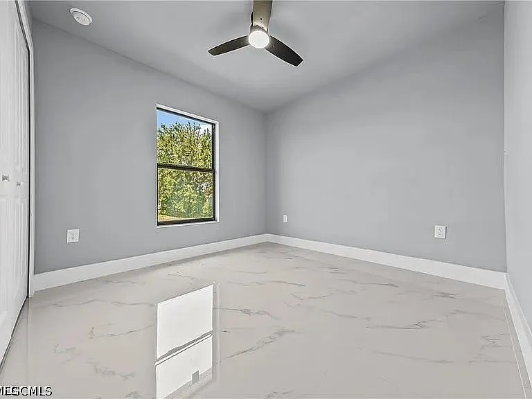 1130 Graystone Ave — Photo 16