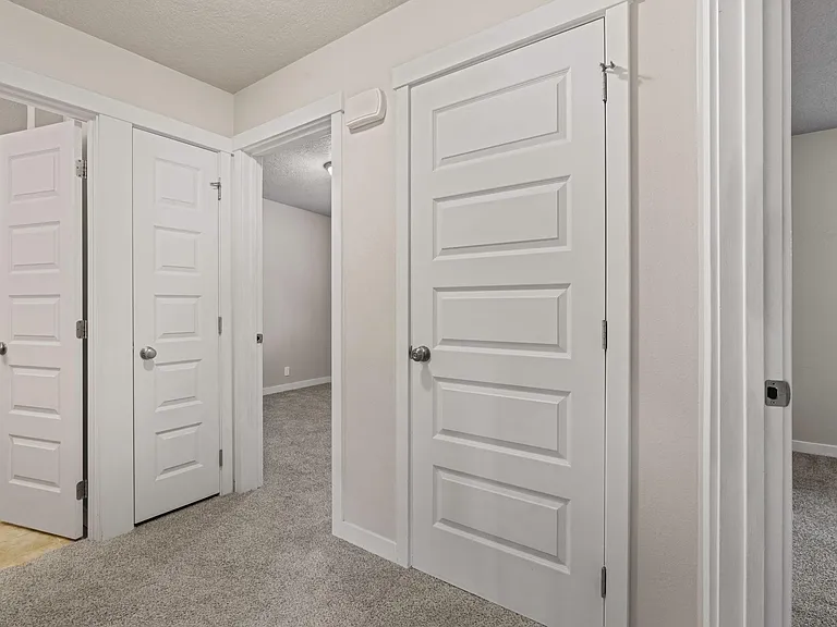 1527 W Ridenbaugh St — Photo 18