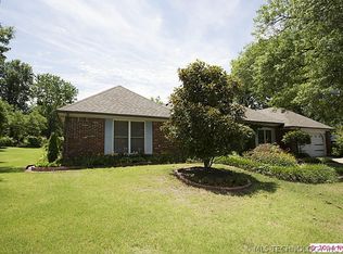 5842 E 63rd St, Tulsa, OK 74136