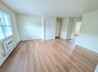 429 N Wolf Creek St APT 12, Brookville, OH 45309