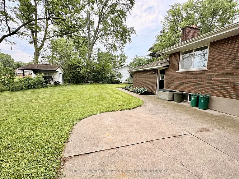 51 Bacon Ln — Photo 26