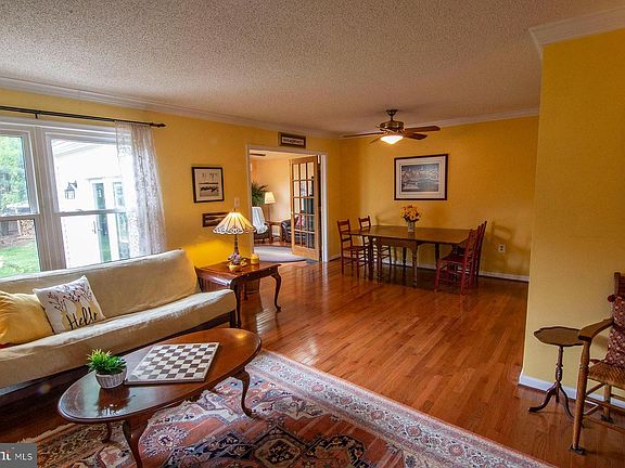 4th image of 6907 Hard Rock Ct
