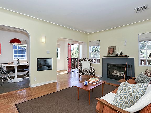 4th image of 1420 N Occidental Blvd