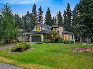 31 NW Manyhorses Dr, Redwood Meadows, AB T3Z1A2