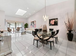 6126 Sunny Pointe Cir, Delray Beach, FL 33484